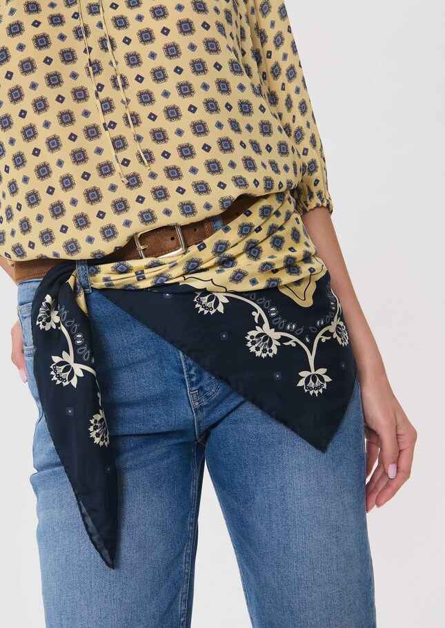 Ellie's scarf printed vanilla square Vanilla TARA JARMON UK